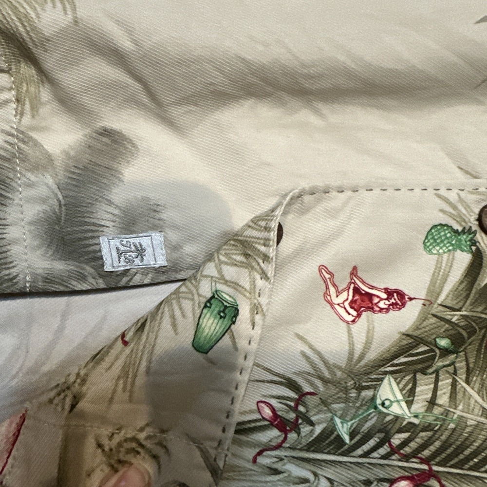 TOMMY BAHAMA Christmas Hawaiian Shirt Hula Girls Palms Guitars Decor Men's XL - Picture 10 of 16